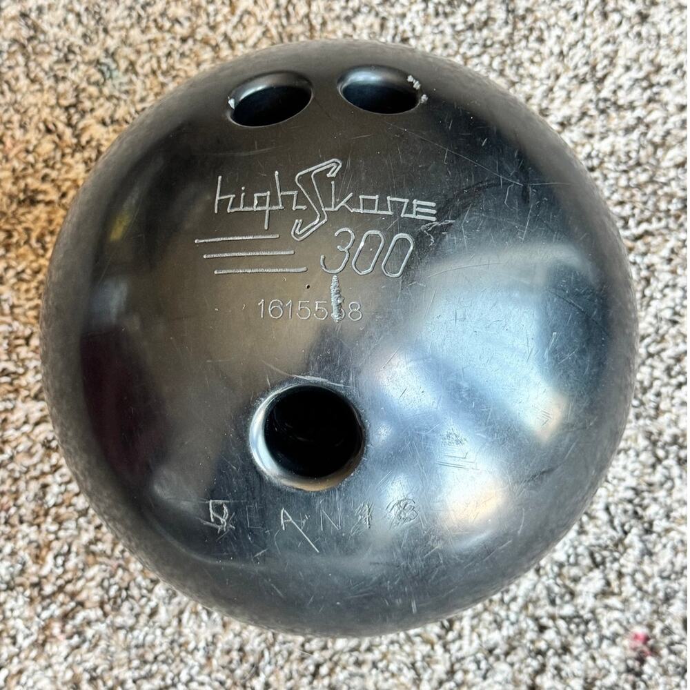 Brunswick High Score 300 Bowling Ball with Brunswick Bag weigh 15 lbs